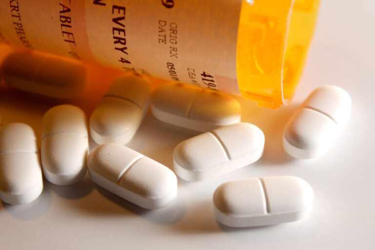 Vicodin Dependency Physical and Mental Health Risks